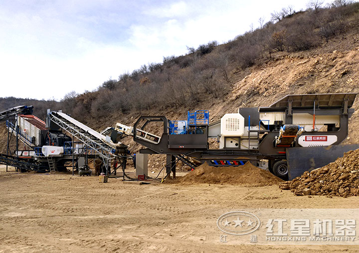 輪胎式車載流動(dòng)石子、粉碎機(jī)